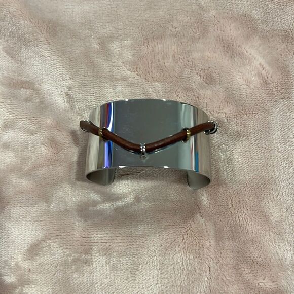 Beautiful Bracelet  - Picture 1 of 4